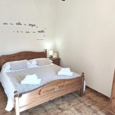 Ferienwohnung La Casa Del Gigante Frassino Acceglio Exterior foto
