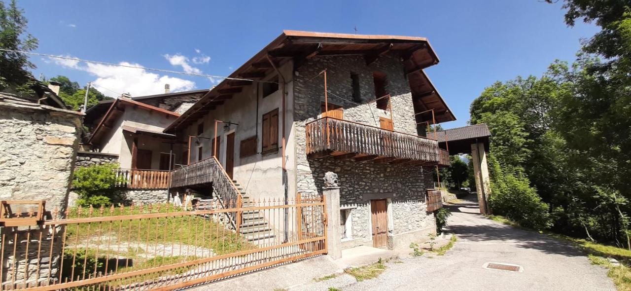 Ferienwohnung La Casa Del Gigante Frassino Acceglio Exterior foto